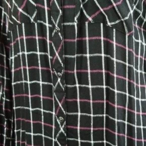 Like New Maurices Black plaid shirt with snaps - Picture 3 of 7